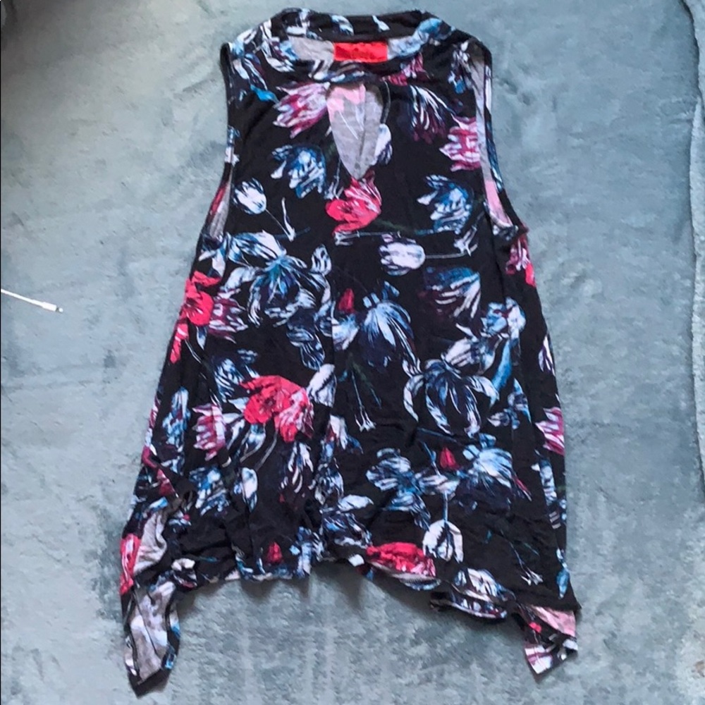 Women’s Medium Jennifer Lopez Shirt